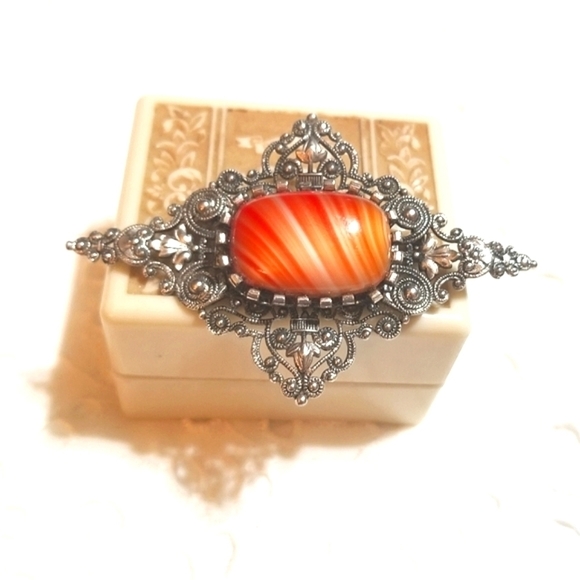 𝅺1930s Rare Porphyry Glass Cut Steel Filigree Brooch - Picture 6 of 6